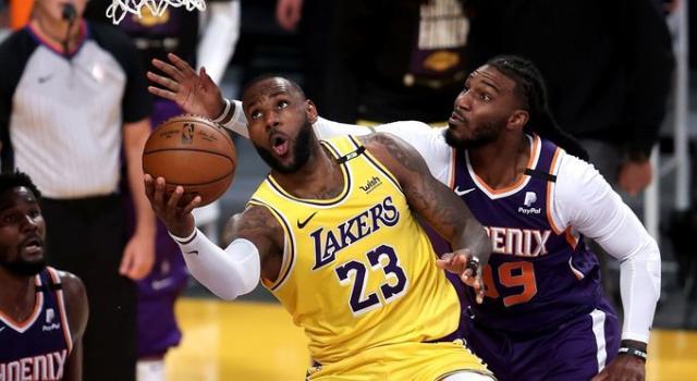 pp电子官网-皇帝引领湖人第三节风暴 詹姆斯状态正在回暖